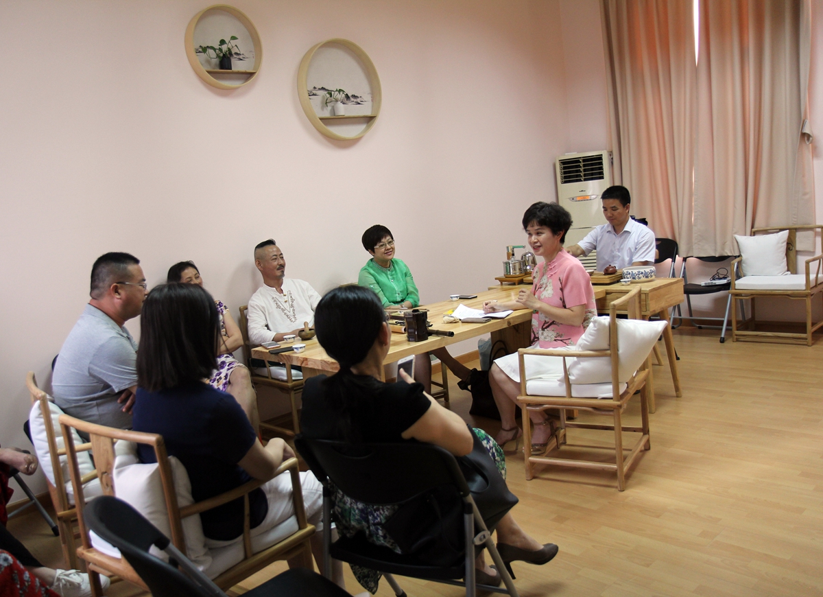 初夏，一場文化與藝術的美麗邂逅——記華南師范大學工會活動“品·雅集”組織文化藝術交流活動